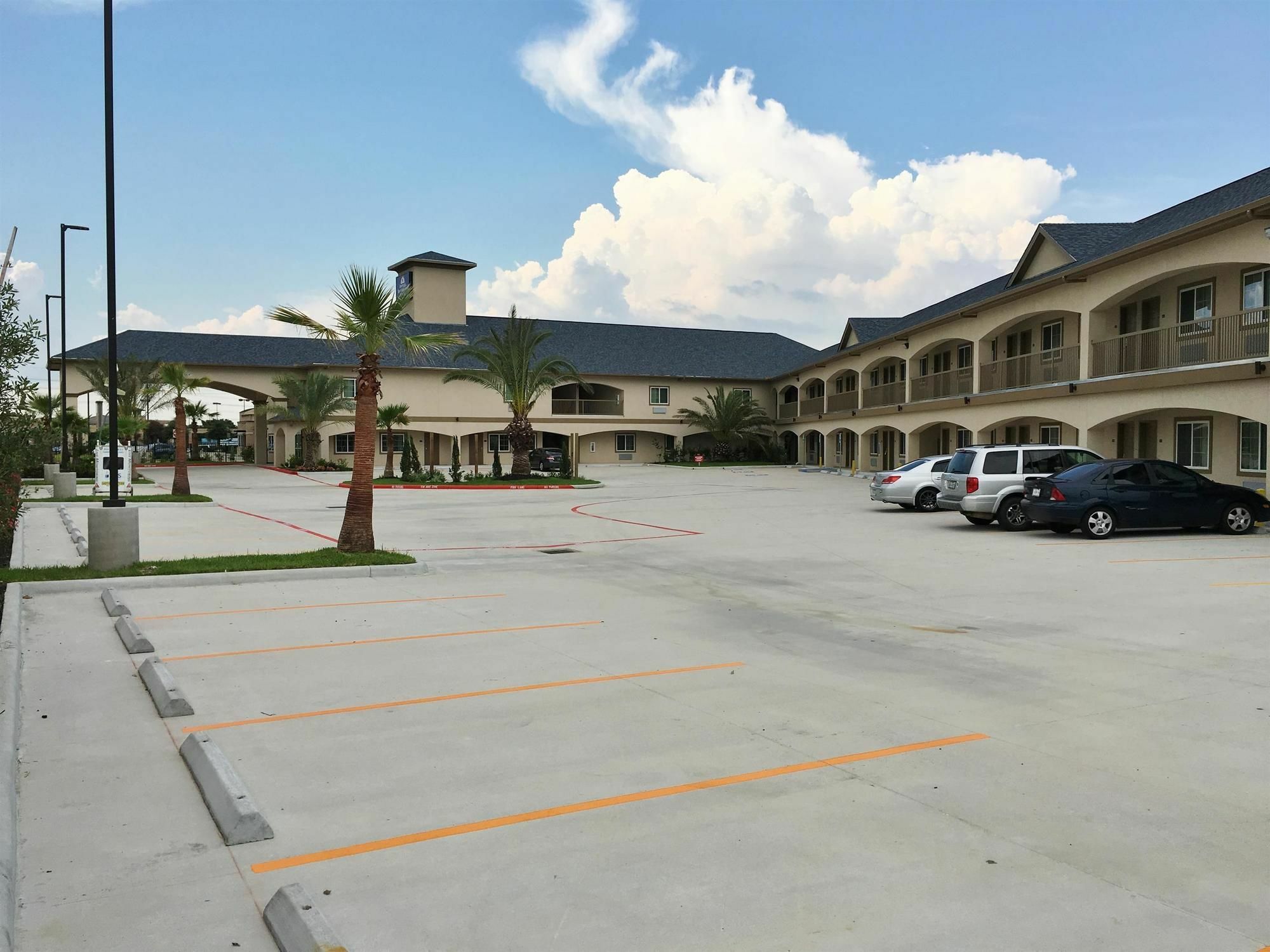 Regency Inn & Suites- Nw Houston Jersey Village エクステリア 写真