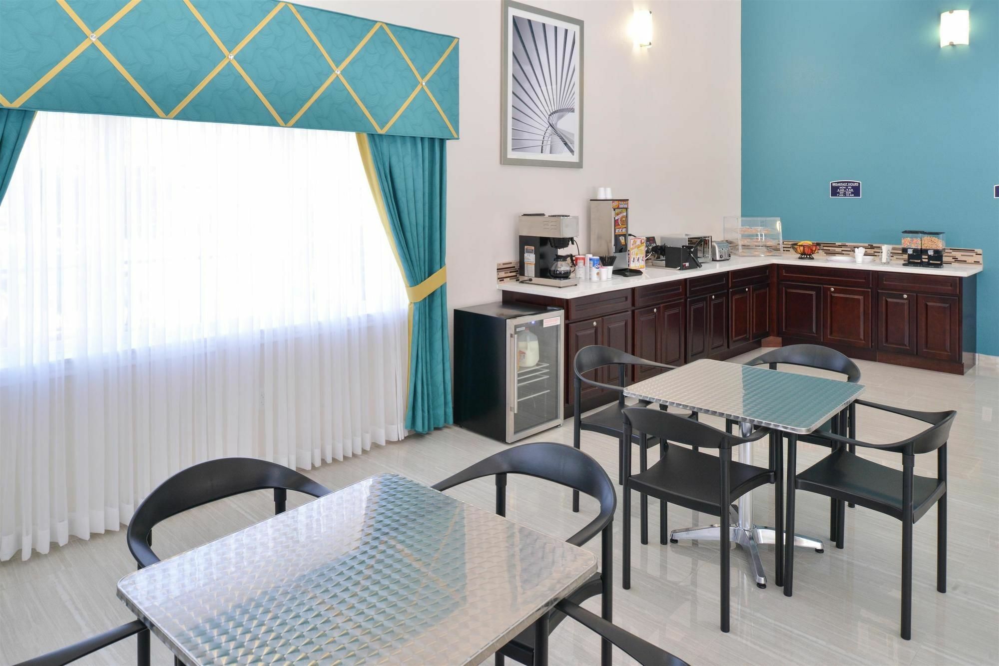 Regency Inn & Suites- Nw Houston Jersey Village エクステリア 写真